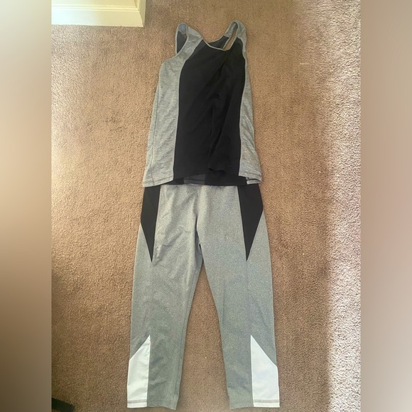 Athletic set - Picture 1 of 5